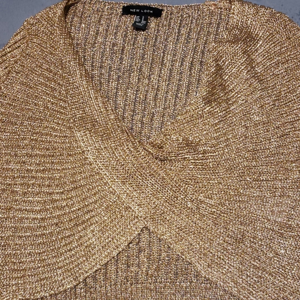NWOT Ribbed Knit Metallic Crop Top - Picture 3 of 5